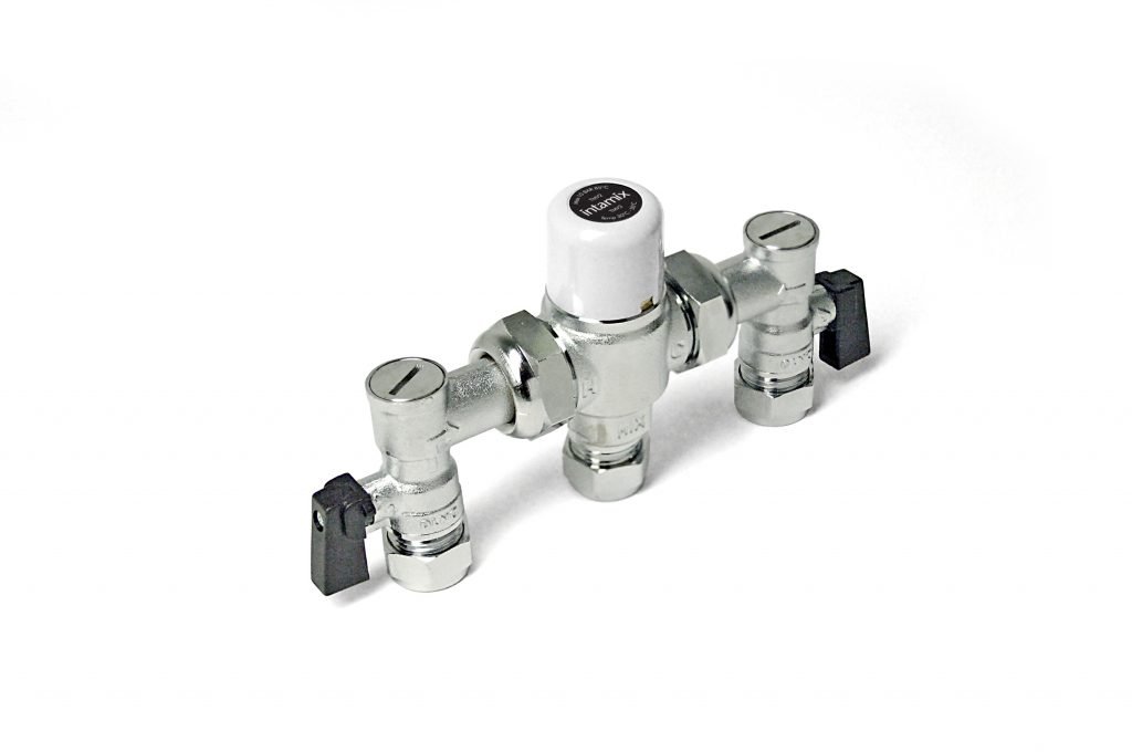 Intamix 15mm Thermostatic Mixing Valve with Service Valves 400MX15CP
